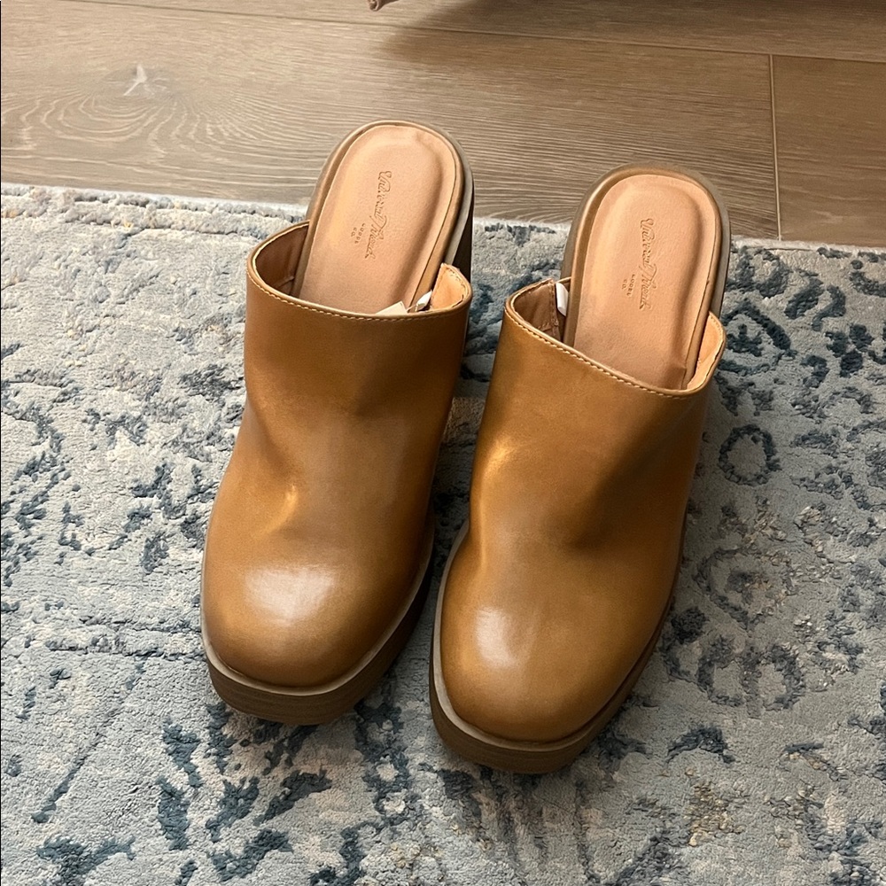 Universal Thread Brown Leather Mules